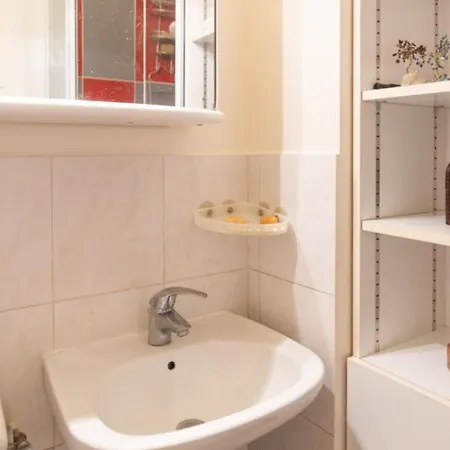 Apartment Studio With Terrace Near Pere Lachaise *