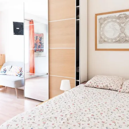 Apartment Studio With Terrace Near Pere Lachaise